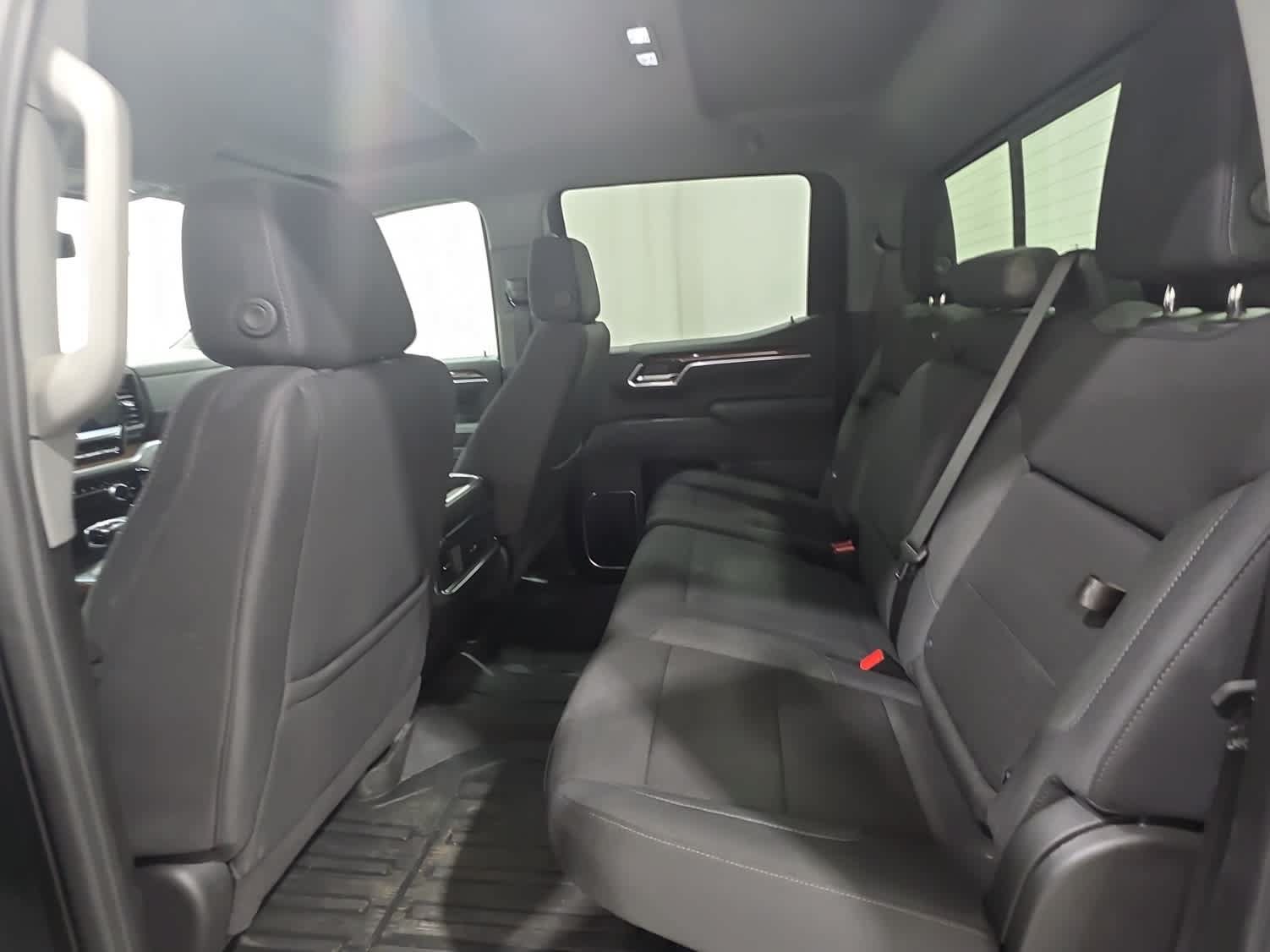 Certified 2026 GMC Sierra 1500 Elevation w/ Preferred Package AWD/4WD image 13