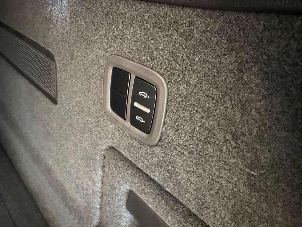 New 2026 Porsche Cayenne AWD/4WD image 6
