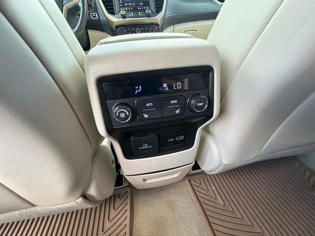 Used 2022 GMC Acadia Denali w/ Denali Technology Package AWD/4WD image 21