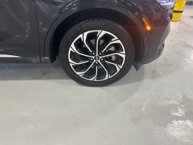 Used 2024 Lincoln Nautilus Reserve AWD/4WD image 18