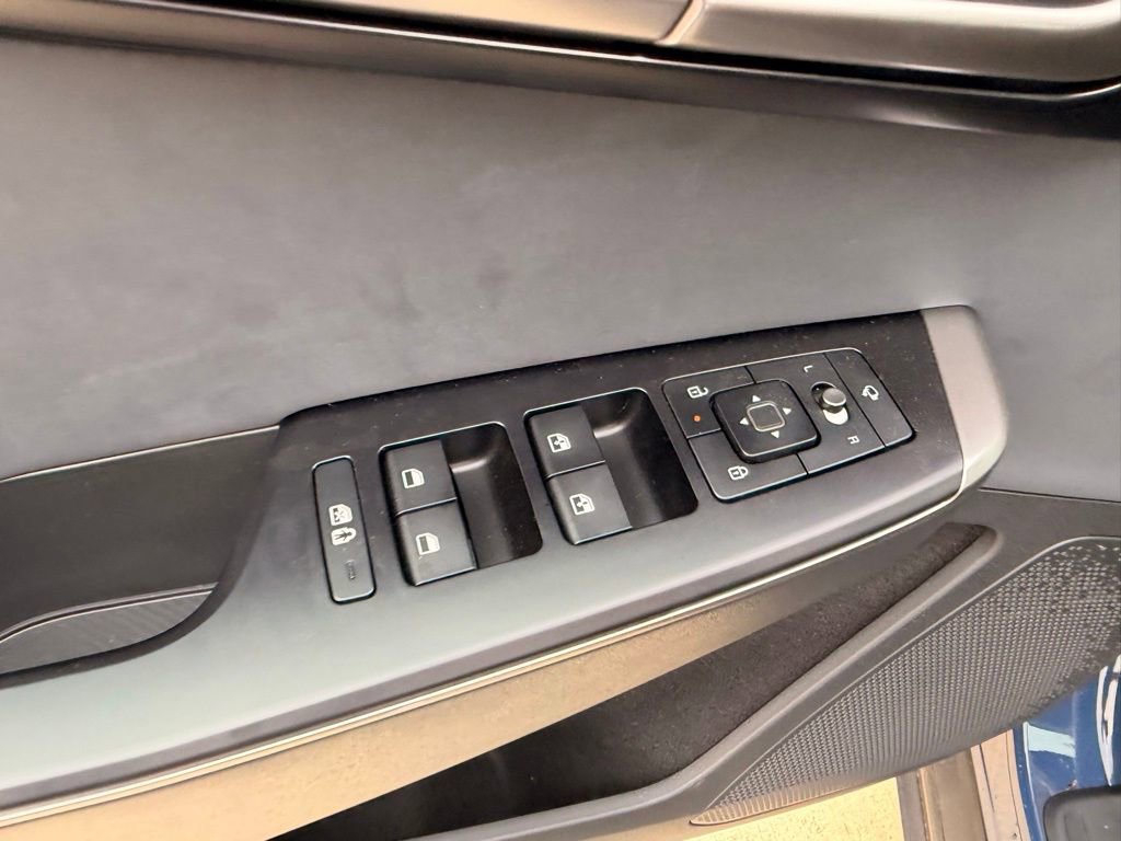 New 2025 Kia EV6 Light w/ Light LR Technology Package RWD image 14