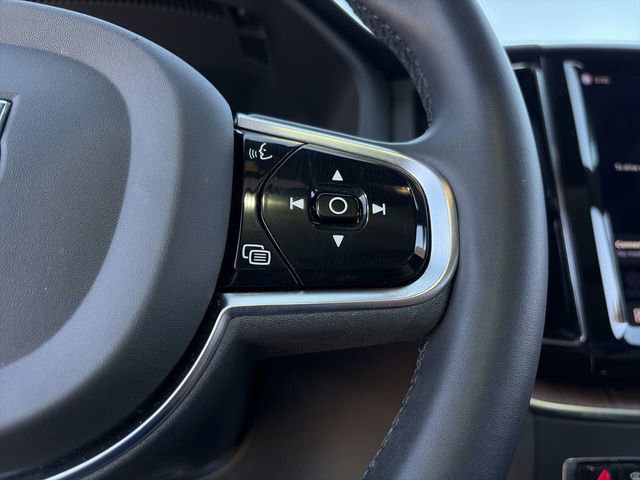 Used 2023 Volvo XC60 B5 Plus w/ Protection Package Premier image 24