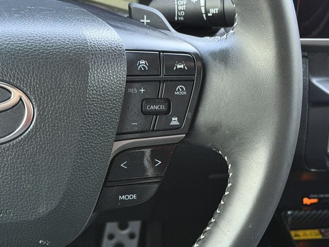 Used 2025 Toyota Camry SE w/ Convenience Package FWD image 14