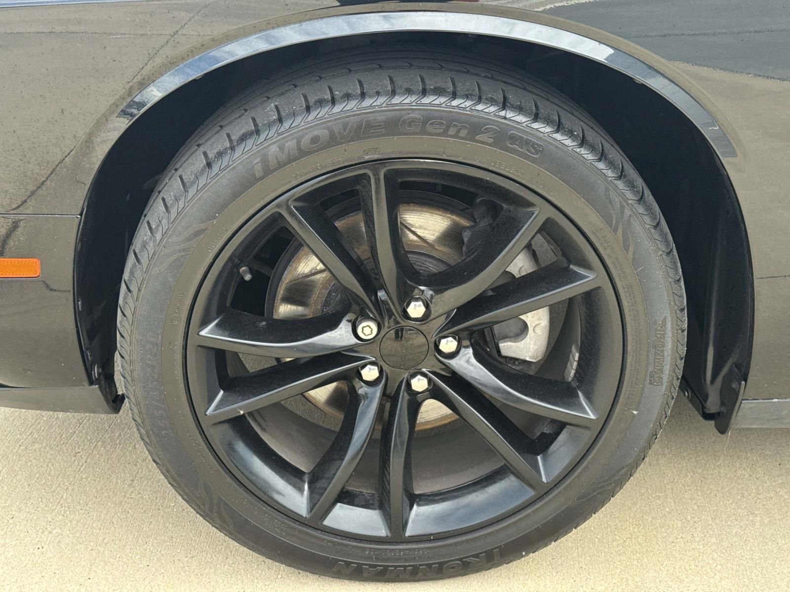 Used 2016 Dodge Challenger R/T w/ Blacktop Package RWD image 4
