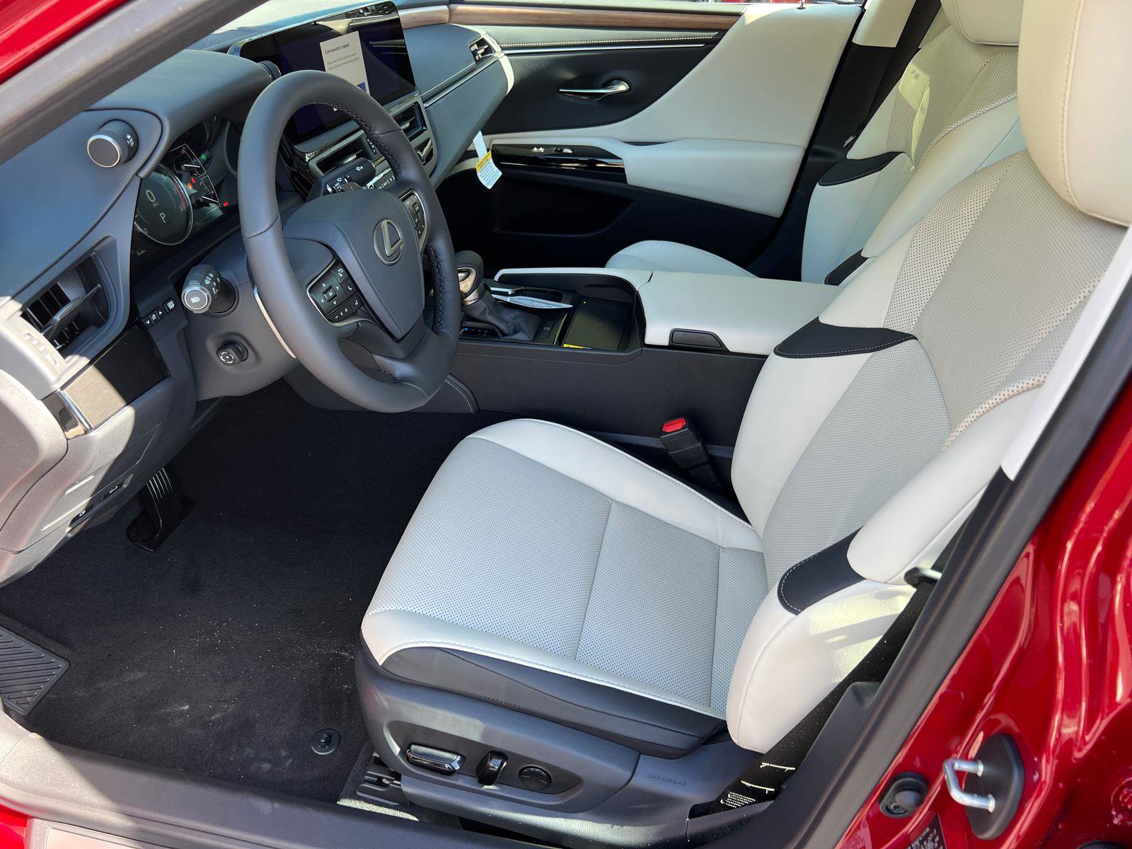 New 2025 Lexus ES 350 w/ Premium Package image 10