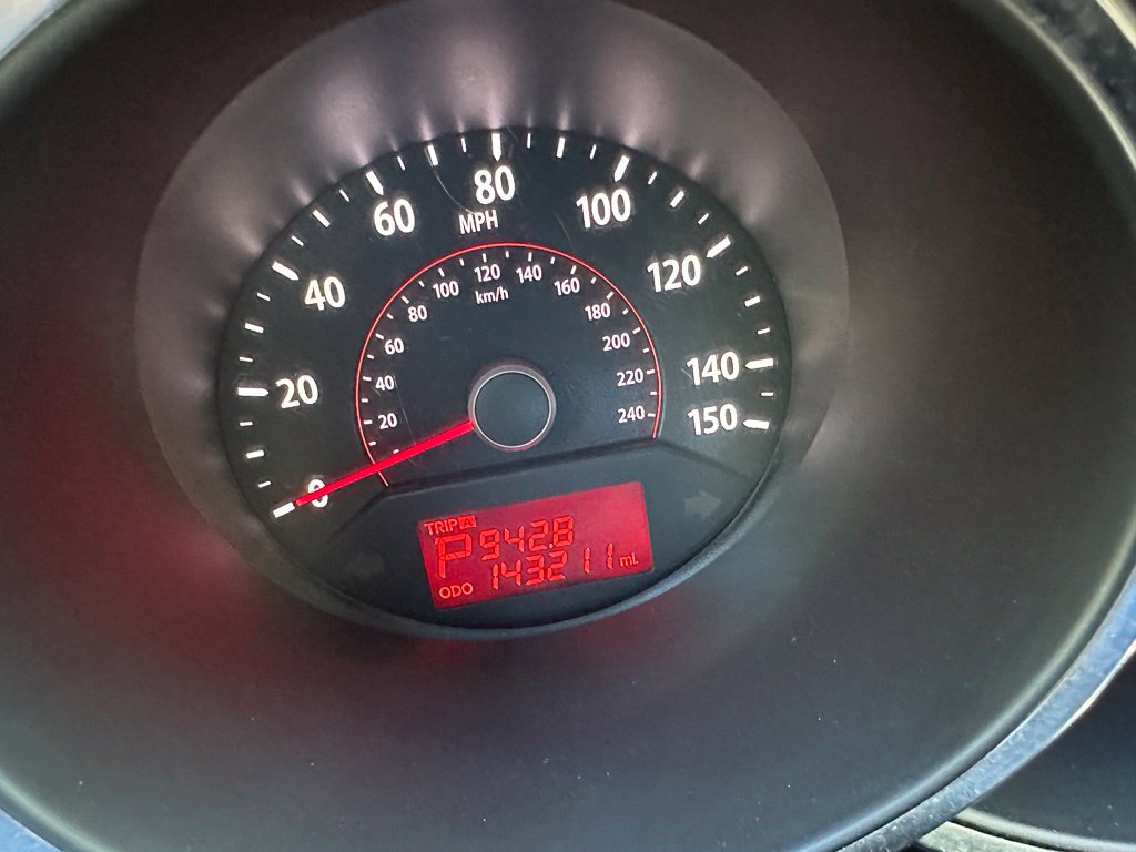 Used 2011 Kia Sorento EX w/ Premium Pkg FWD image 12