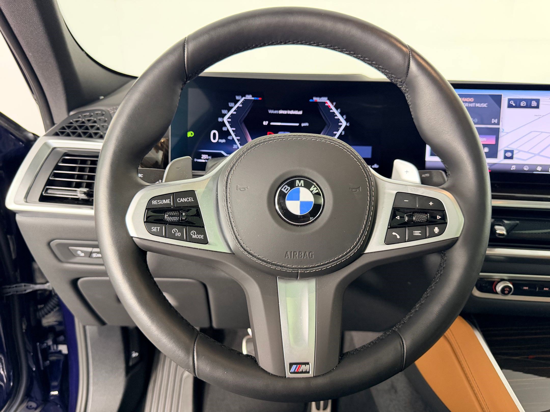 Certified 2026 BMW X6 xDrive40i w/ Climate Comfort Package AWD/4WD image 16