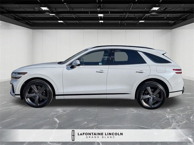 Used 2025 Genesis GV70 3.5T Sport w/ Sport Advanced Package image 2