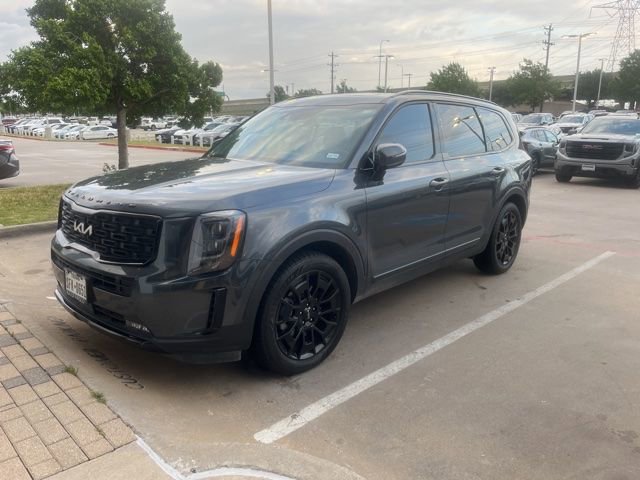 Used 2022 Kia Telluride SX w/ Nightfall Edition Package image 2