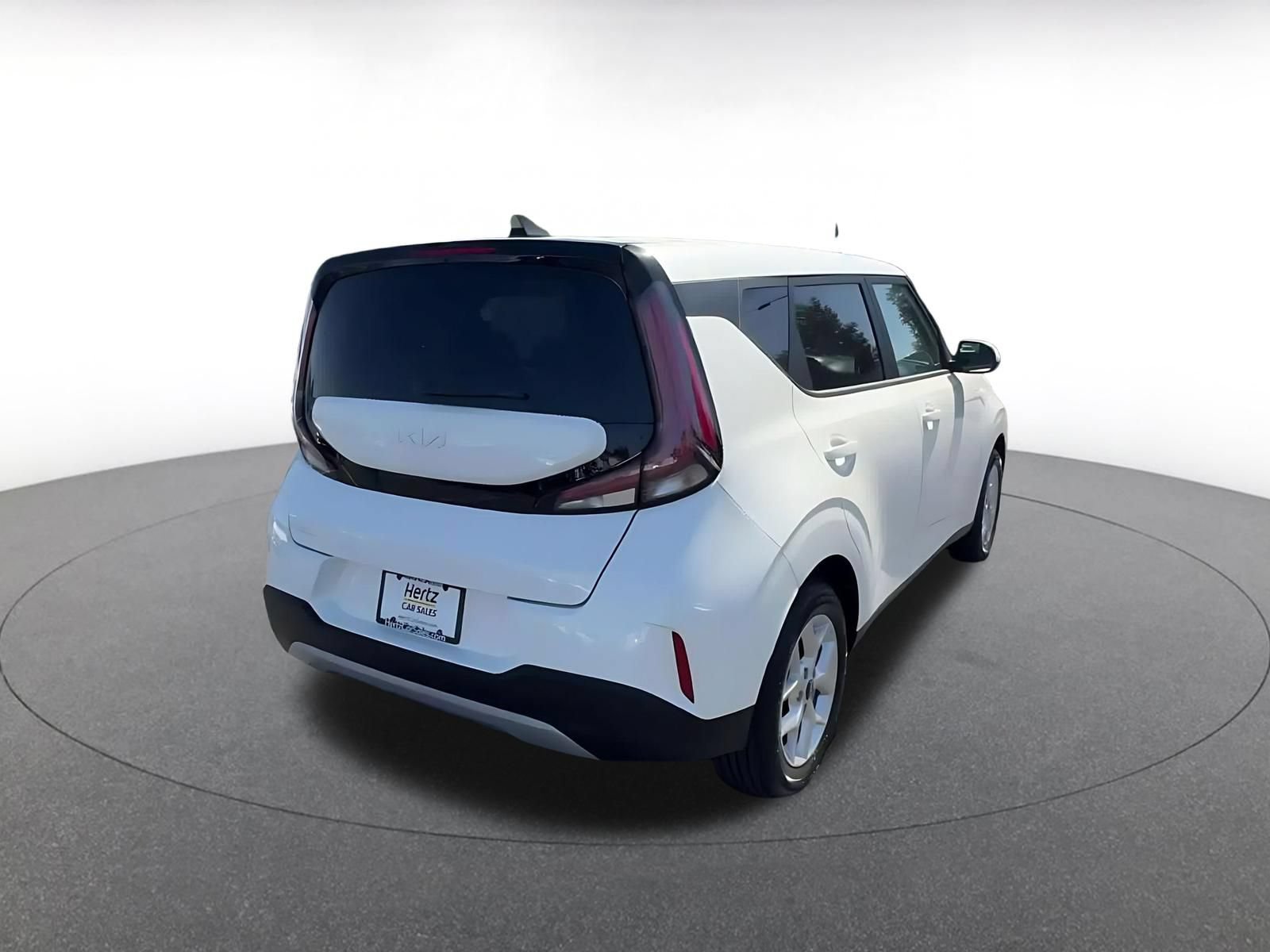 Used 2025 Kia Soul LX w/ LX Technology Package FWD image 14