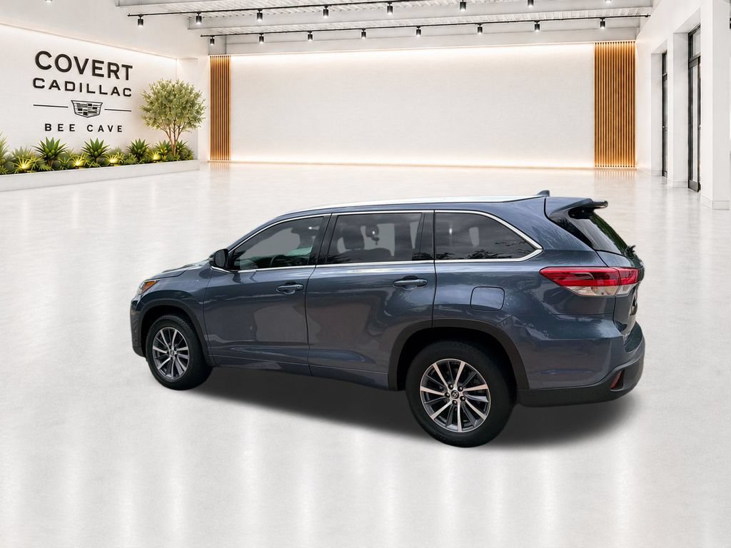 Used 2018 Toyota Highlander XLE FWD image 7