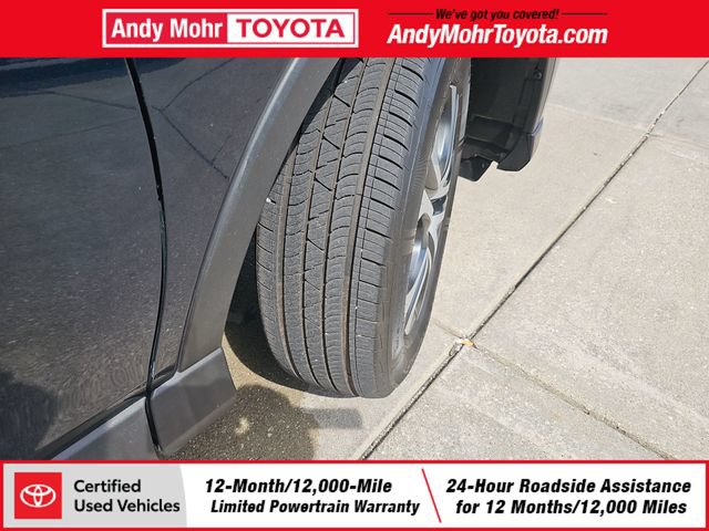 Certified 2018 Toyota RAV4 LE w/ All Weather Liner Package FWD image 35