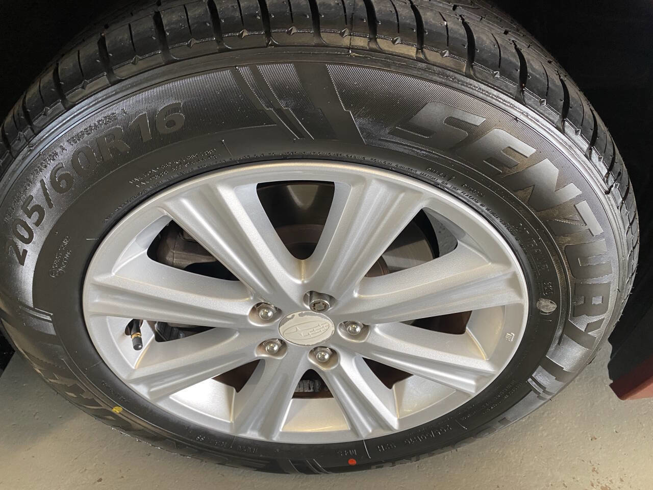 Used 2011 Subaru Legacy 2.5i Premium image 8