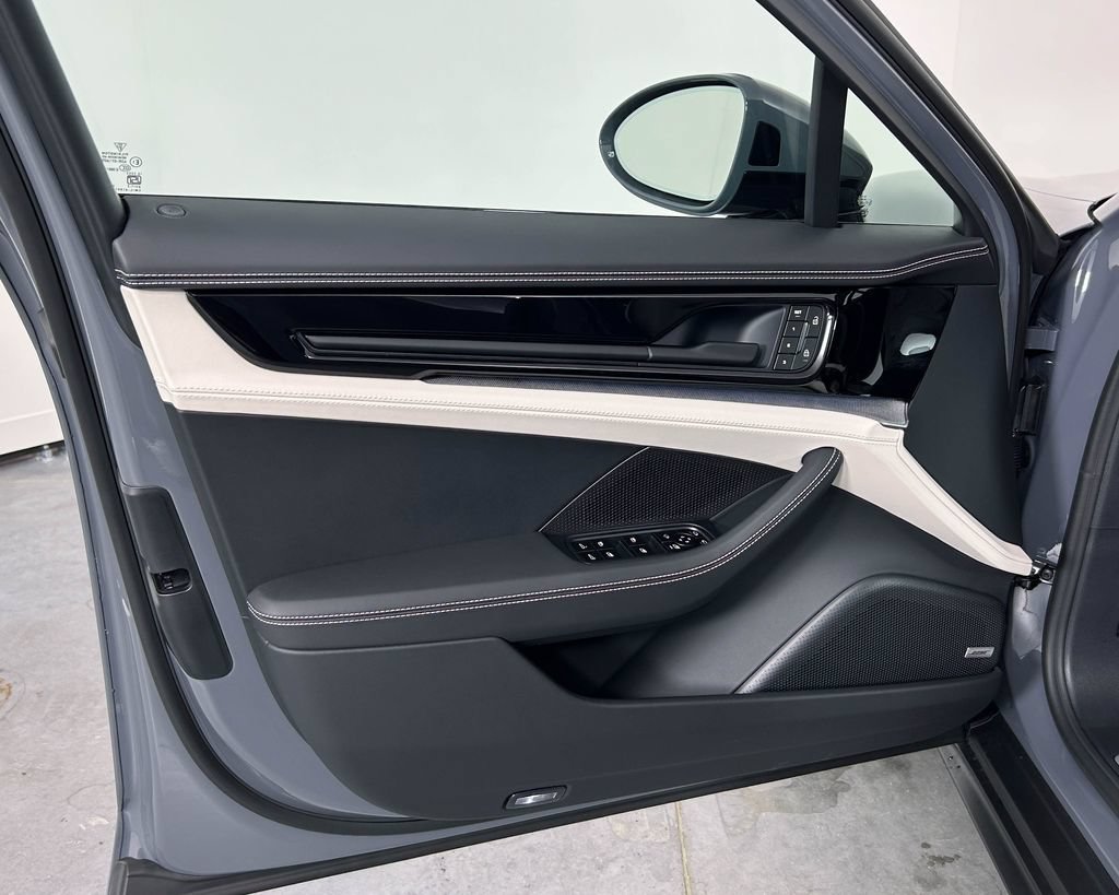 New 2026 Porsche Panamera 4 AWD/4WD image 14