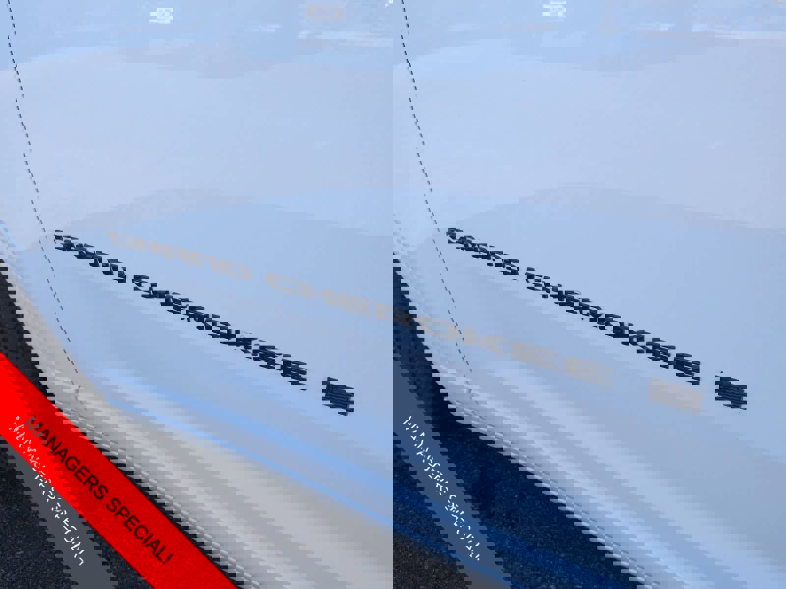 New 2025 Jeep Grand Cherokee Summit w/ Obsidian Package image 13