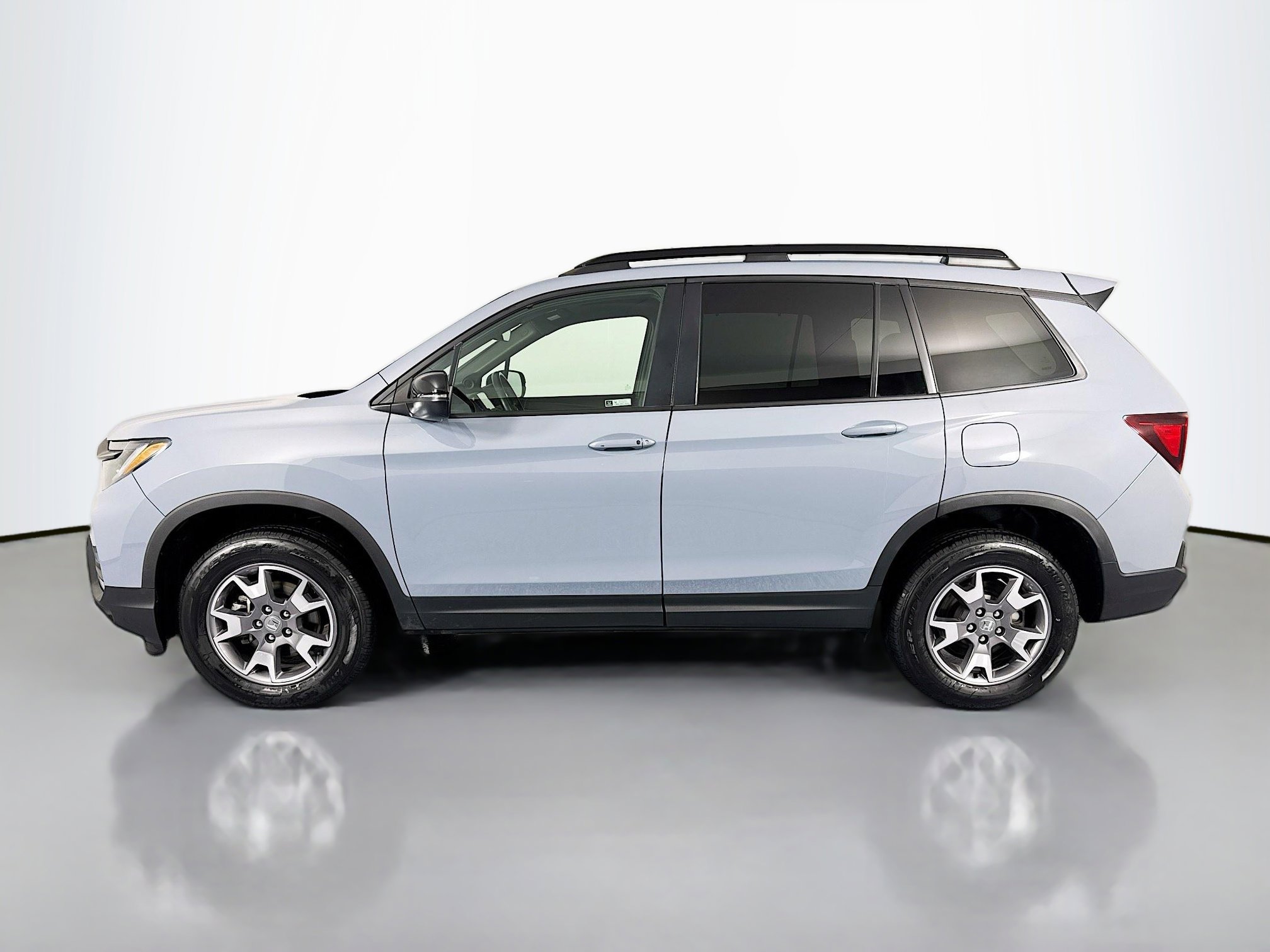 Certified 2023 Honda Passport TrailSport image 8