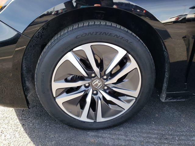 Used 2018 Honda Accord EX image 29