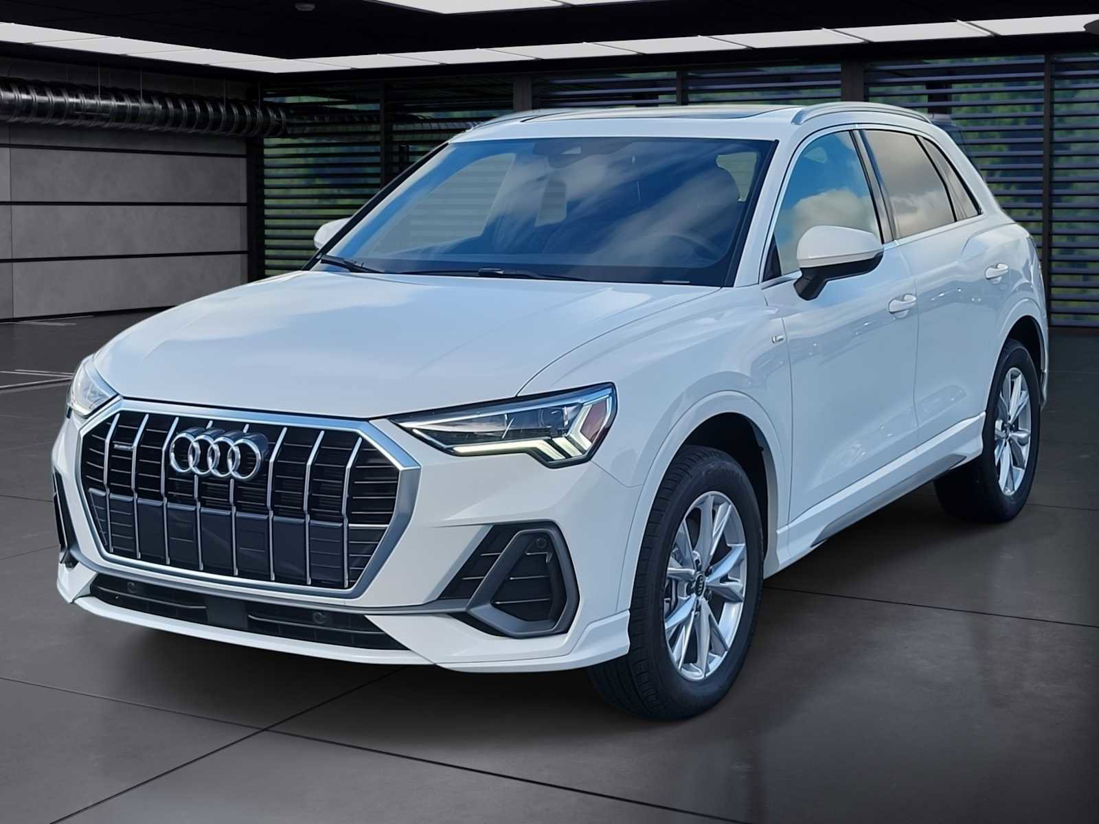 New 2025 Audi Q3 2.0T Premium