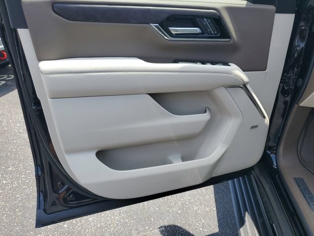 Used 2026 GMC Yukon XL Denali w/ Denali Reserve Package AWD/4WD image 8