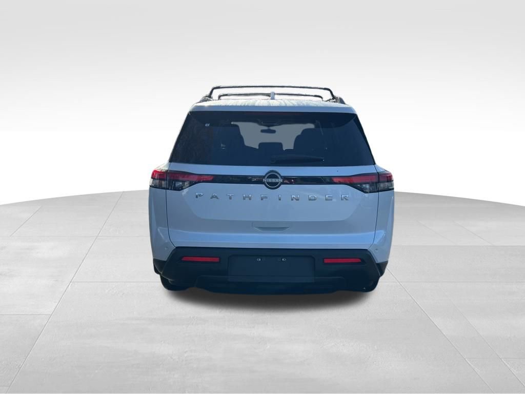 New 2025 Nissan Pathfinder SV image 3