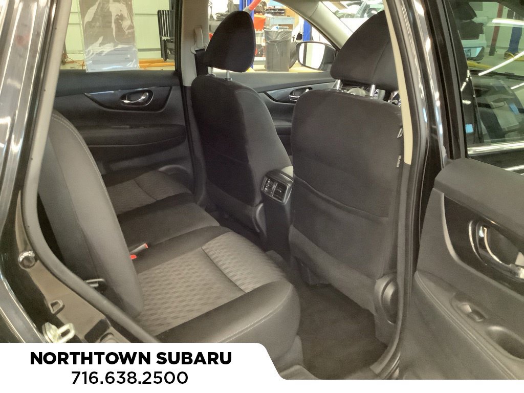 Used 2020 Nissan Rogue SV AWD/4WD image 14