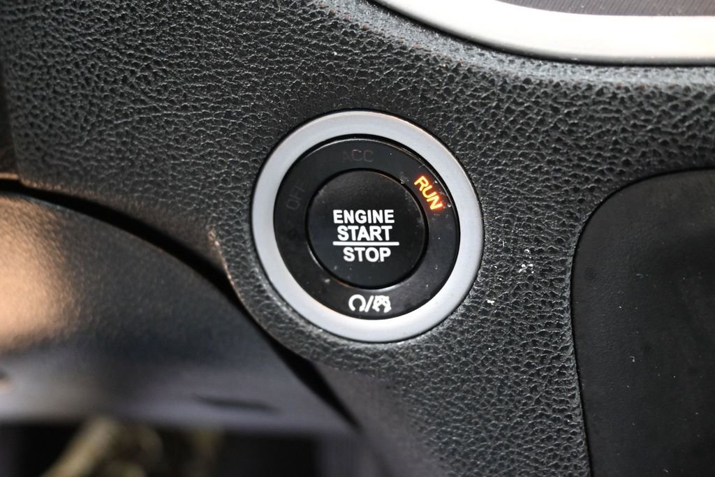 Used 2019 Dodge Charger SXT AWD/4WD image 21