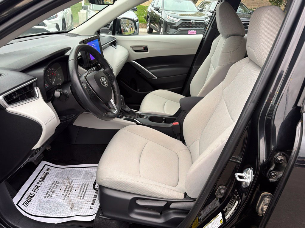 Used 2023 Toyota Corolla Cross LE AWD/4WD image 24