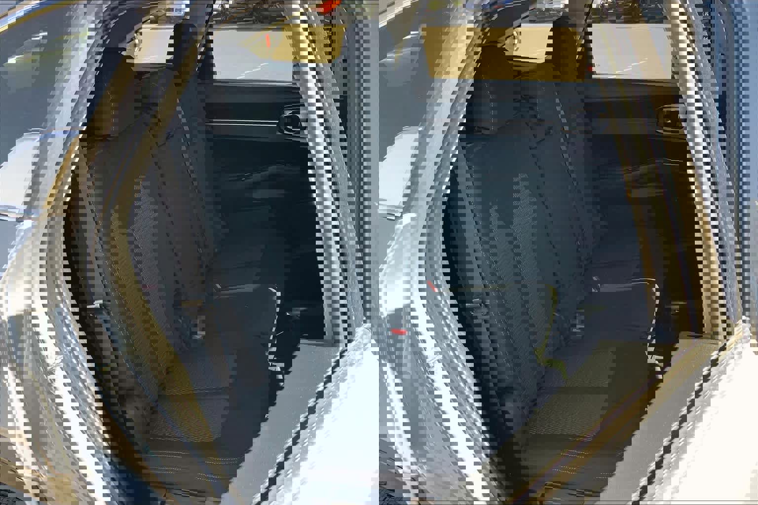 Used 2022 Kia Sorento LX AWD/4WD image 19