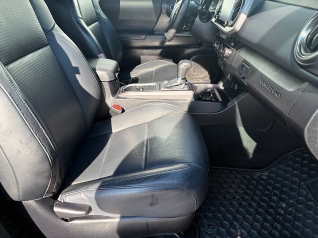 Used 2021 Toyota Tacoma TRD Off-Road AWD/4WD image 19