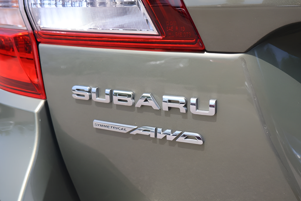 Used 2016 Subaru Outback 3.6R Limited AWD/4WD image 28