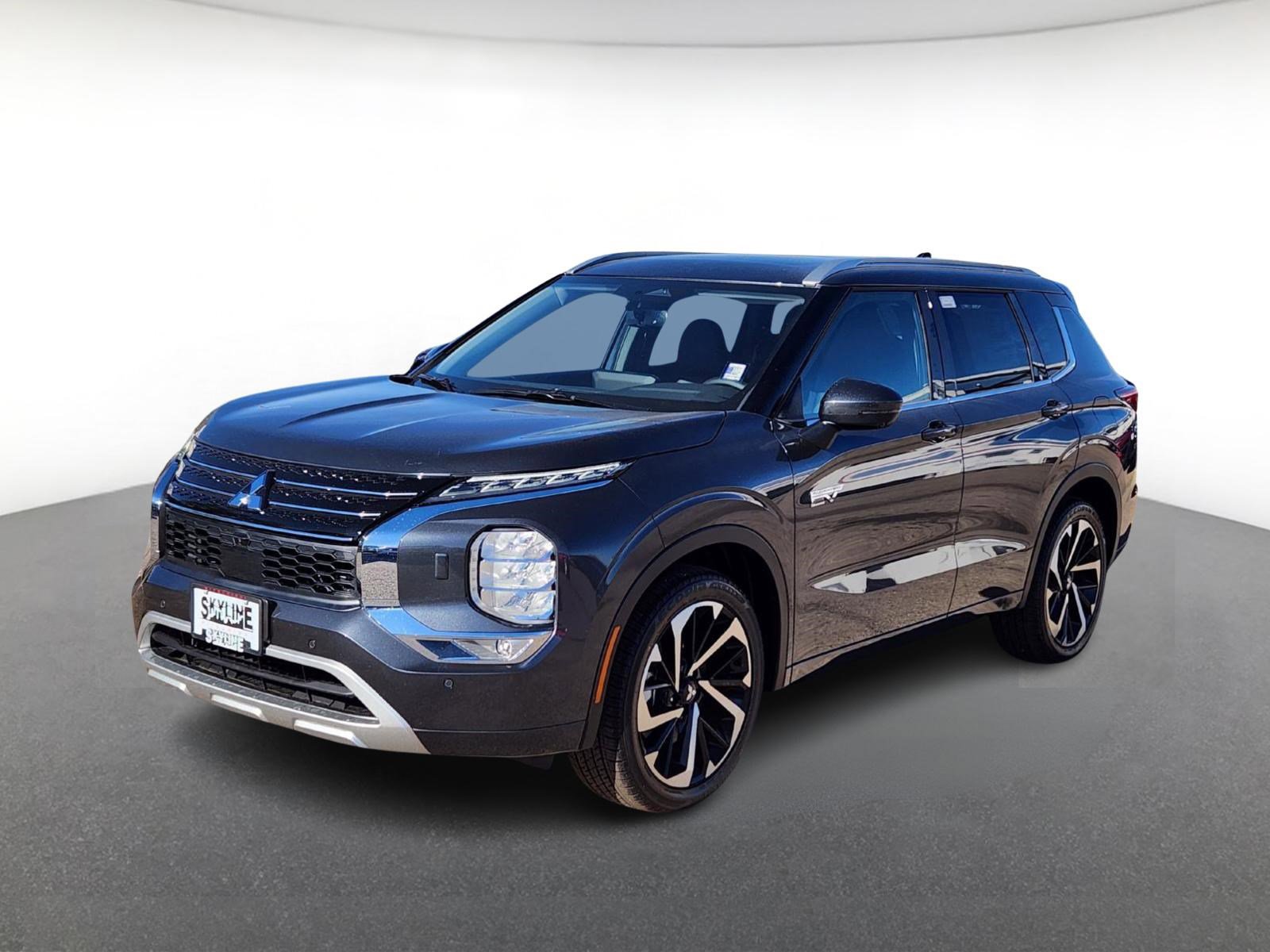 New 2025 Mitsubishi Outlander SEL image 2