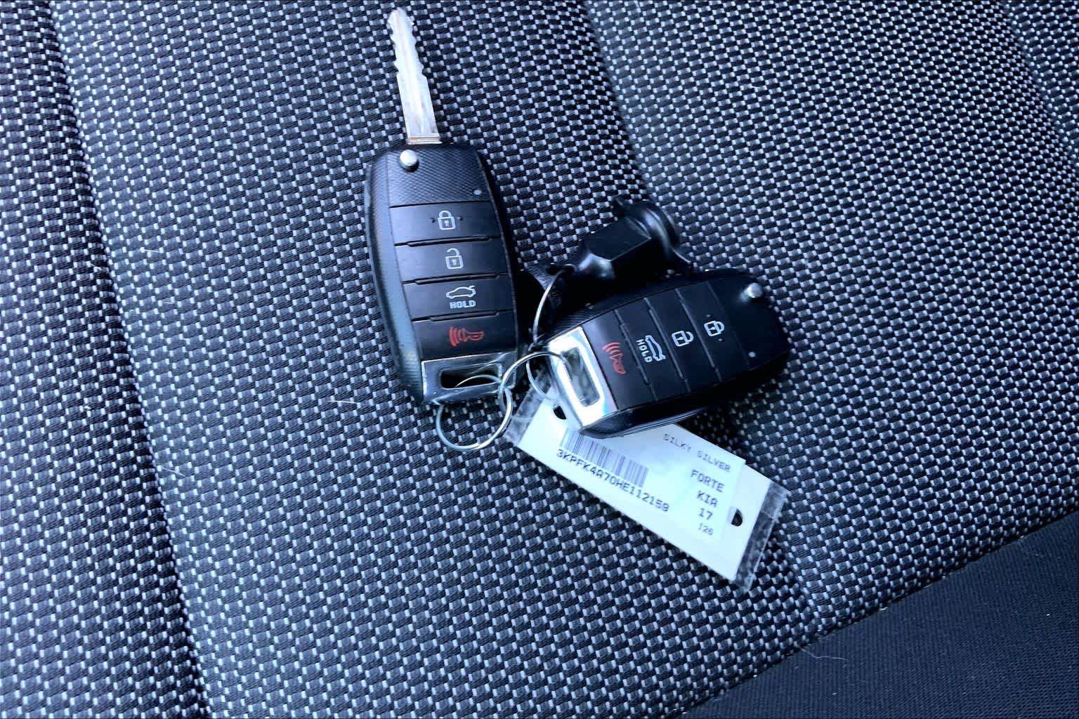 Used 2017 Kia Forte LX FWD image 15