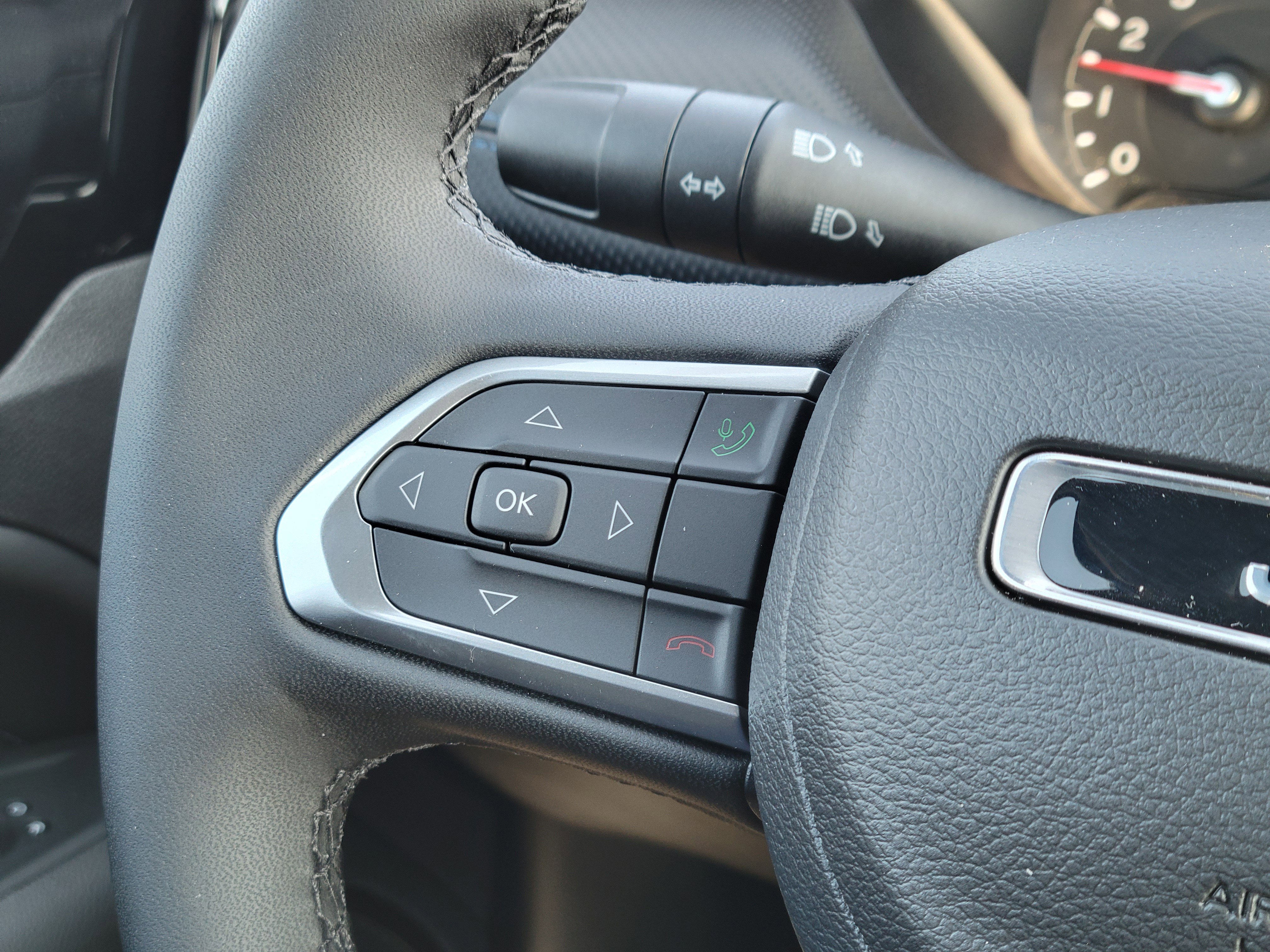 New 2026 Jeep Compass Latitude image 11