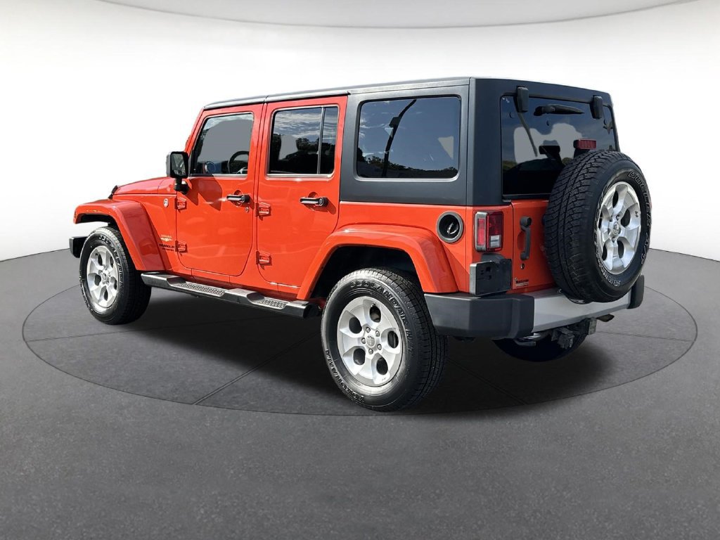 Used 2015 Jeep Wrangler Unlimited Sahara w/ Connectivity Group AWD/4WD image 3