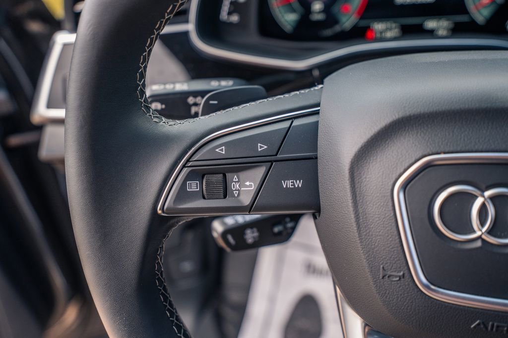 Used 2025 Audi Q8 Prestige image 24