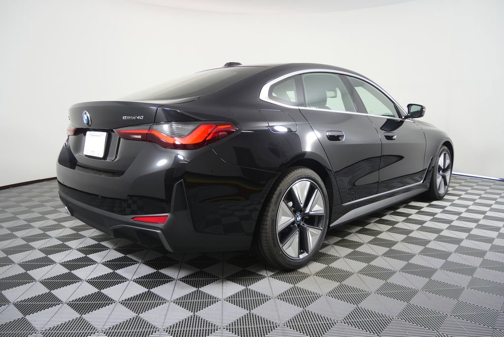 New 2026 BMW i4 eDrive40 w/ Premium Package RWD image 3