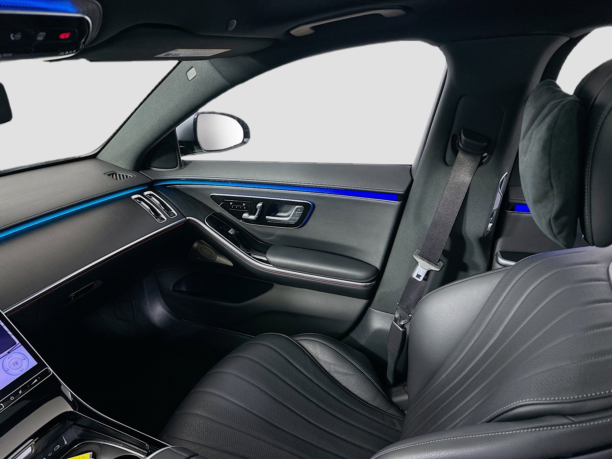 Certified 2022 Mercedes-Benz S 500 4MATIC w/ AMG Line Package image 30