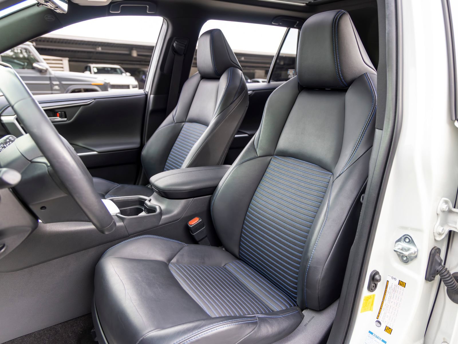 Used 2019 Toyota RAV4 XSE AWD/4WD image 5