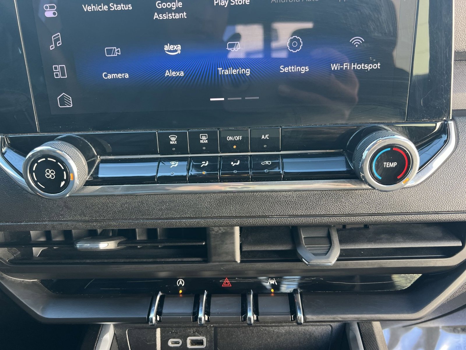 Used 2024 Chevrolet Colorado Trail Boss w/ Technology Package image 21