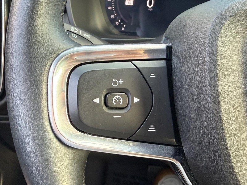 Used 2026 Volvo XC40 B5 Plus AWD/4WD image 18