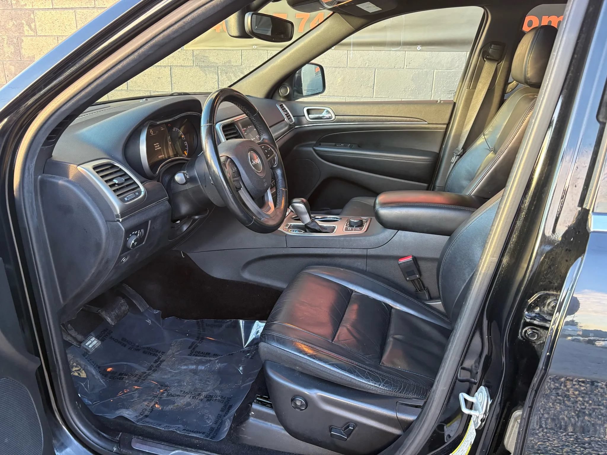 Used 2018 Jeep Grand Cherokee Limited AWD/4WD image 14