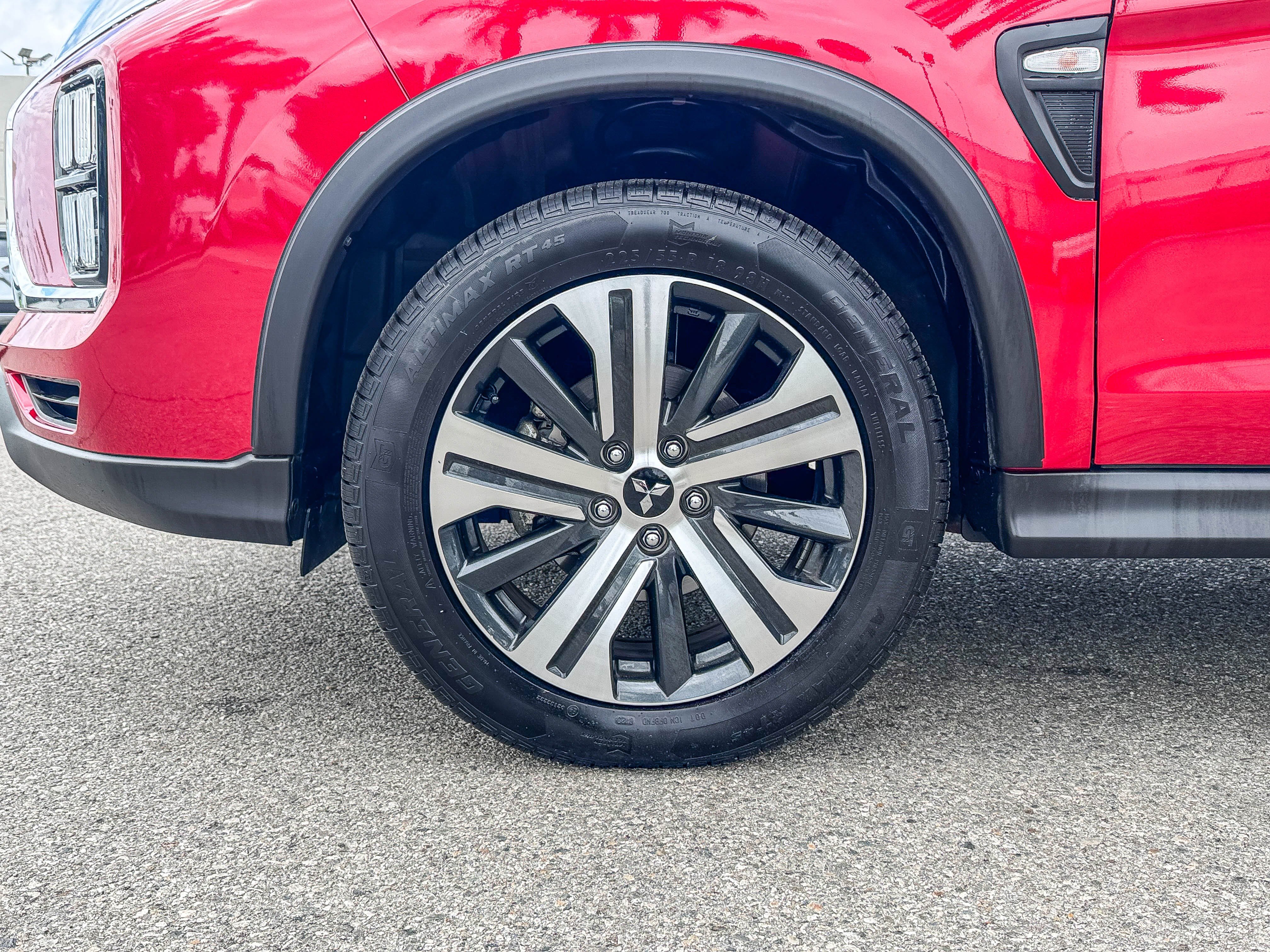 Used 2025 Mitsubishi Outlander Sport AWD image 11