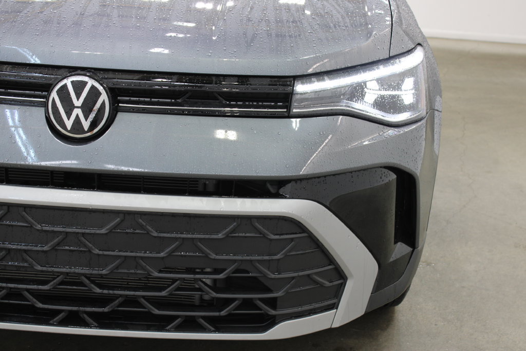 Certified 2026 Volkswagen Taos S FWD image 8