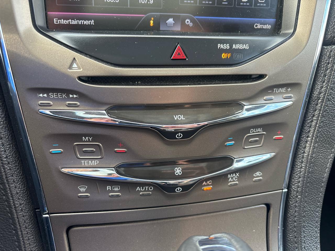Used 2013 Lincoln MKX AWD image 24