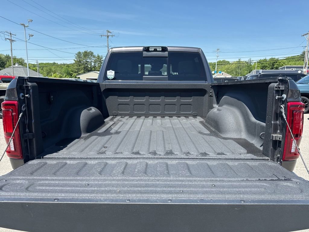 Used 2025 RAM 2500 Laramie AWD/4WD image 27