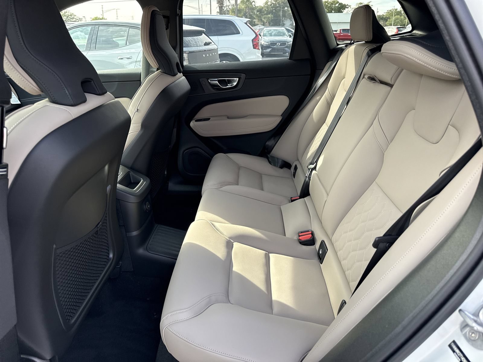 New 2026 Volvo XC60 T8 Plus w/ Protection Package Premier AWD/4WD image 13