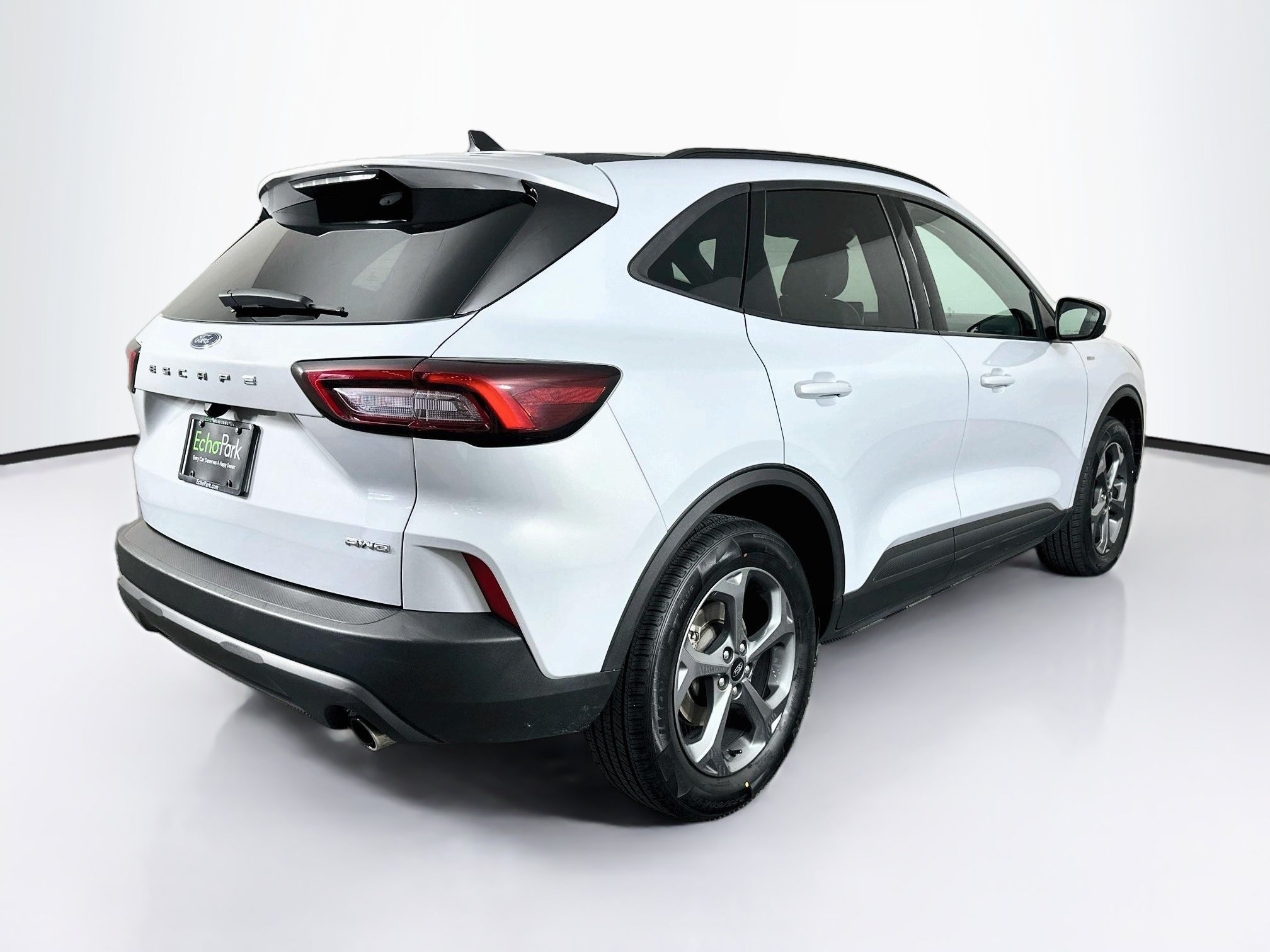 Used 2025 Ford Escape ST-Line Select AWD/4WD image 9
