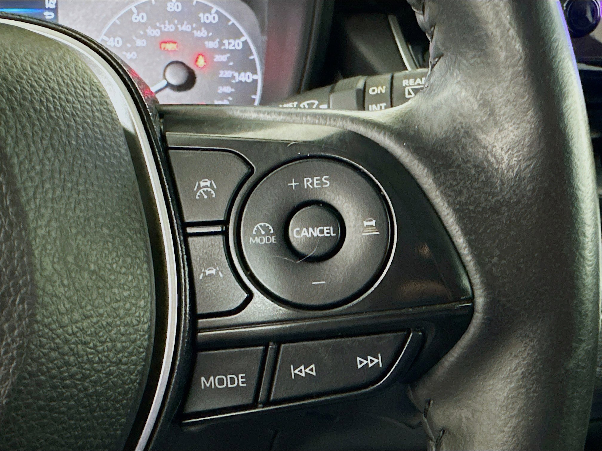 Used 2024 Toyota Corolla Cross LE w/ Moonroof Package image 17