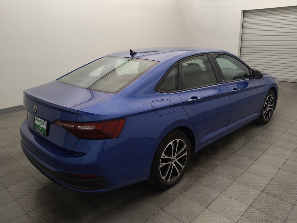 Used 2024 Volkswagen Jetta Sport FWD image 9