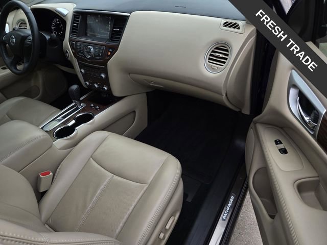 Used 2018 Nissan Pathfinder Platinum w/ Cargo Package FWD image 7